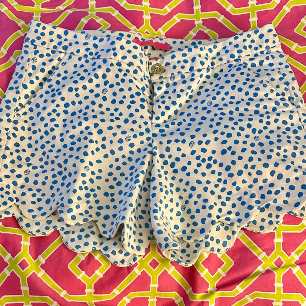 Blue Polka Dot Women's Shorts Lilly Pulitzer Sz 6. Fun!!!